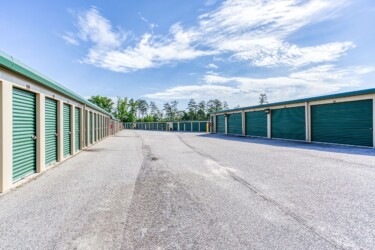 Wide Drive Aisles in Lexington SC