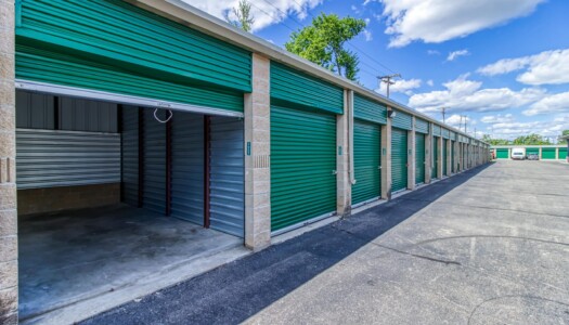 Large Drive Up Storage in Oak Park MI