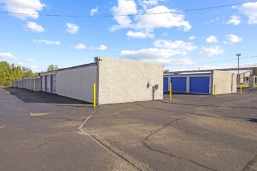 drive-up storage units at Storage Sense in Shelbyville TN