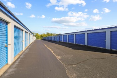 drive-up storage units at Storage Sense in Shelbyville TN