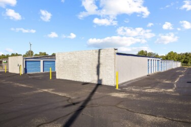 drive-up storage units at Storage Sense in Shelbyville TN