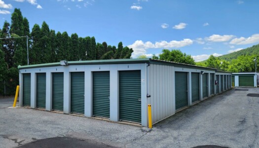 Building with drive-up storage units