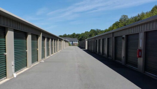 row of drive-up self storage units