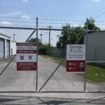Entrance gate