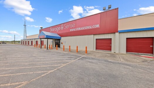 Storage Facility in Groves TX